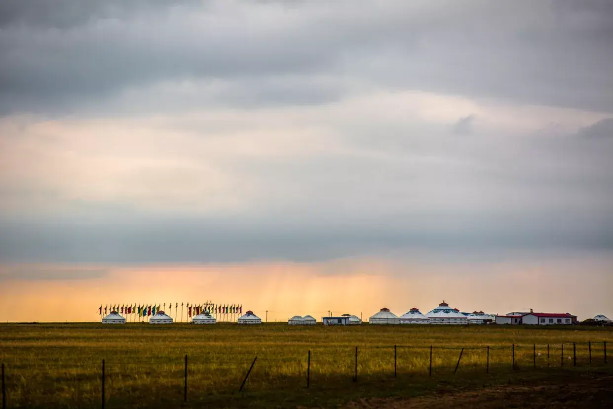 亚洲草原天堂-呼伦贝尔大草原：远离城市喧嚣的天堂草原
