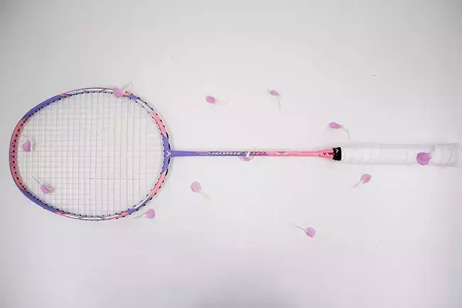 羽毛球拍多长-羽球大表哥为你科普各类型的羽毛球拍有什么不同之处